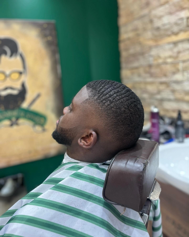 Coupe + teinture noire