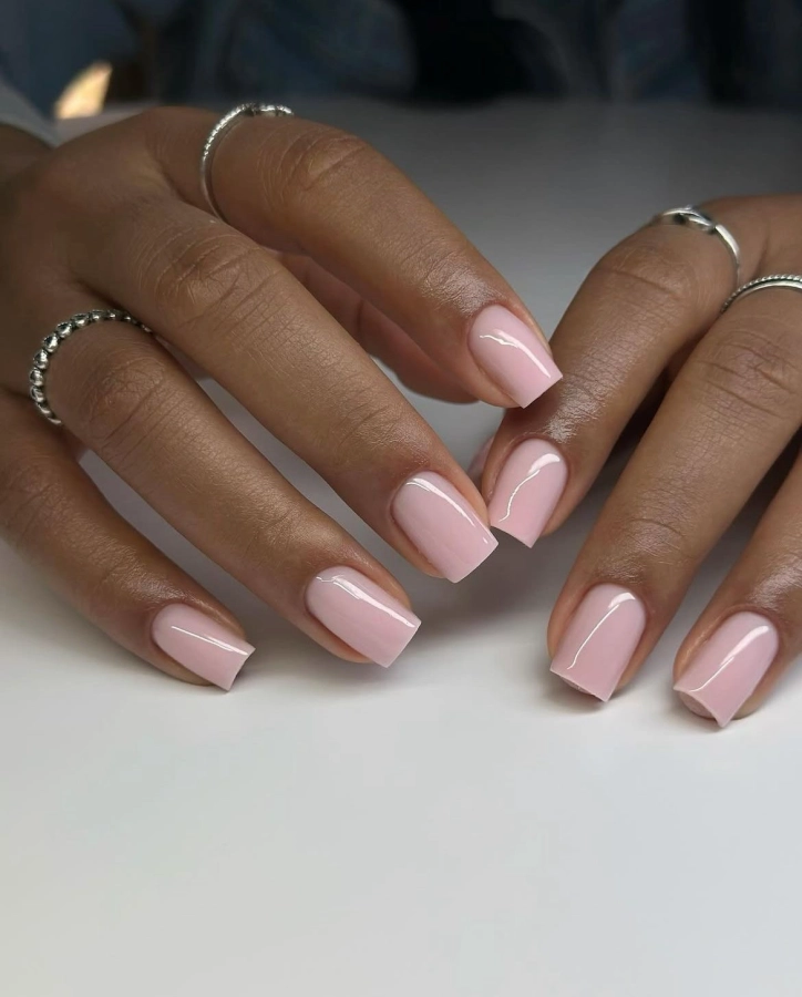 Réparation d'un ongle cassé ou bijoux de moins dune semaine