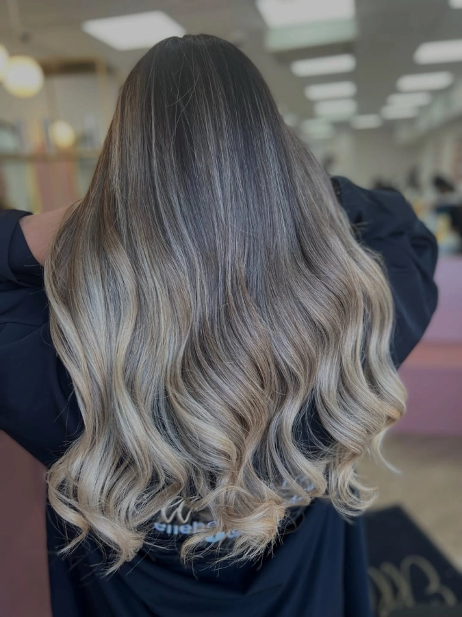 Balayage blond cendré