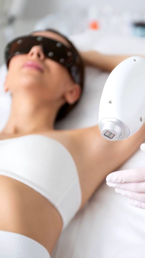 Épilation au laser : Aisselles + Maillot Intégral + Jambes complètes