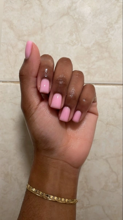 Dépose (Gel ou Résine) + soin des ongles avec pose vernis normal