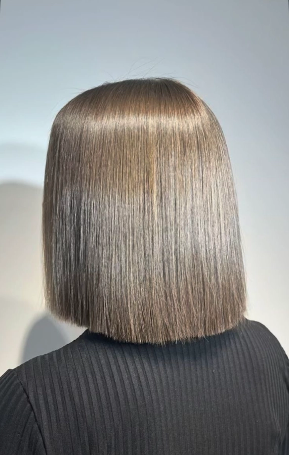 Lissage Brésiliensur Mesure - Cheveux courts