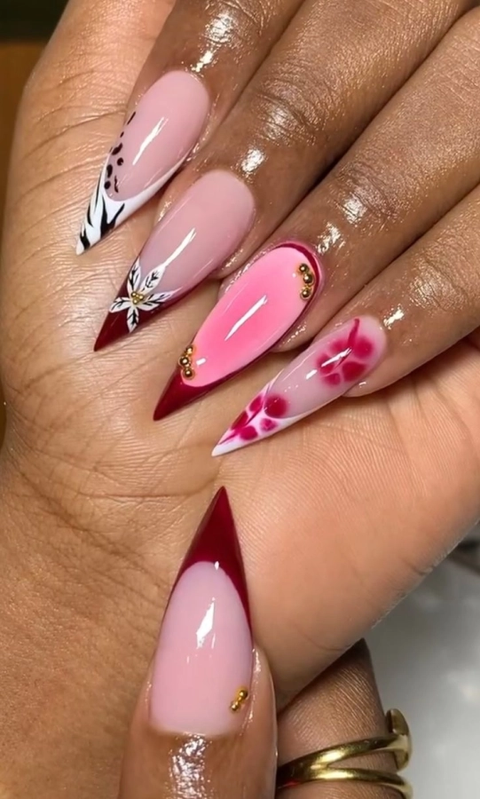 NAIL ART