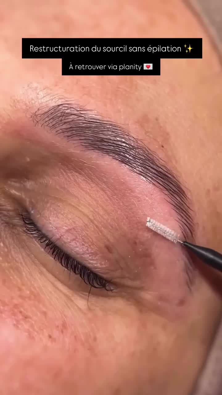 Restructuration du sourcil sans épilation avec décoloration