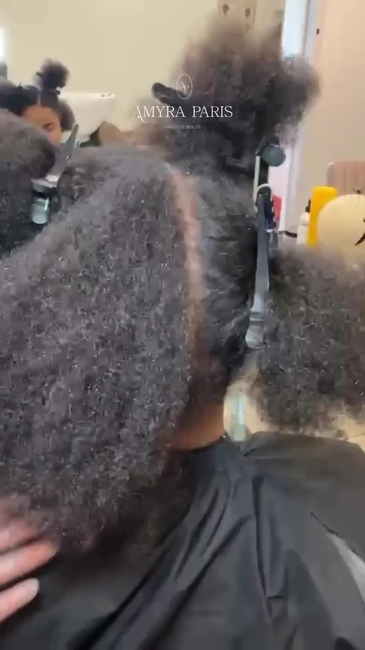 Coloration ( cheveux afro ) + Soin + Coiffage